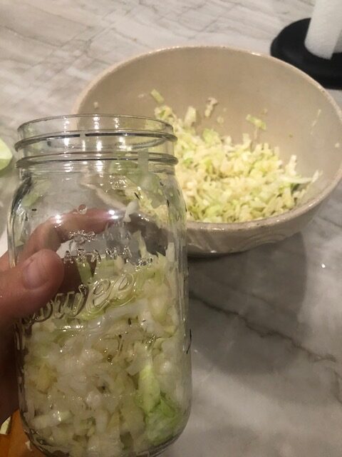 how to make raw sauerkraut