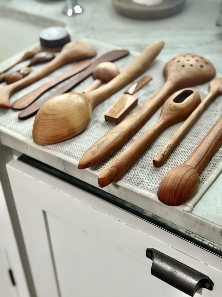How to clean wooden spoons