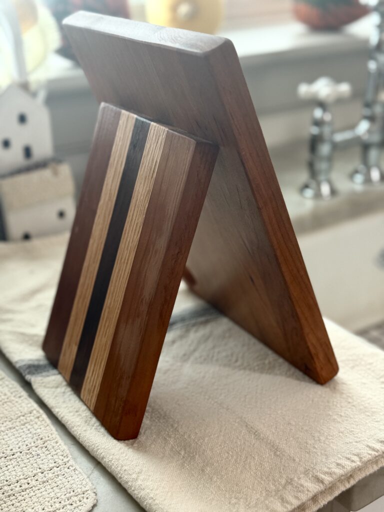 How to clean wooden cutting boards