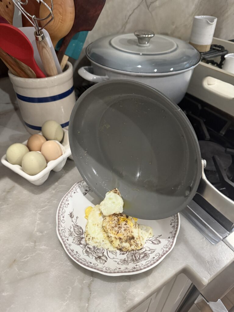 Non-toxic skillet cookware