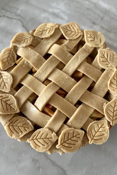 Old-fashioned apple pie