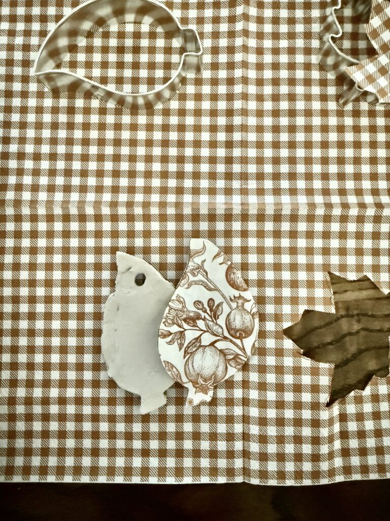DIY Paper Napkin Thanksgiving Garland