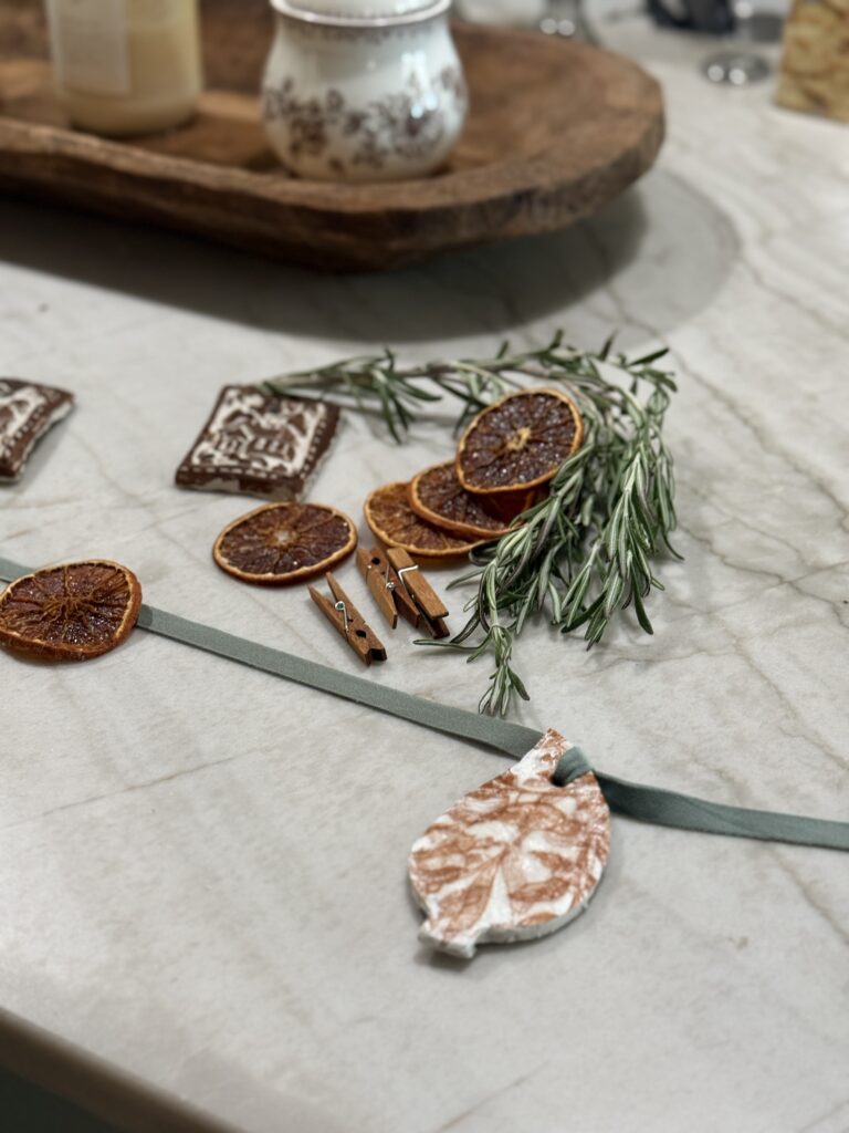 DIY Paper Napkin Thanksgiving Garland