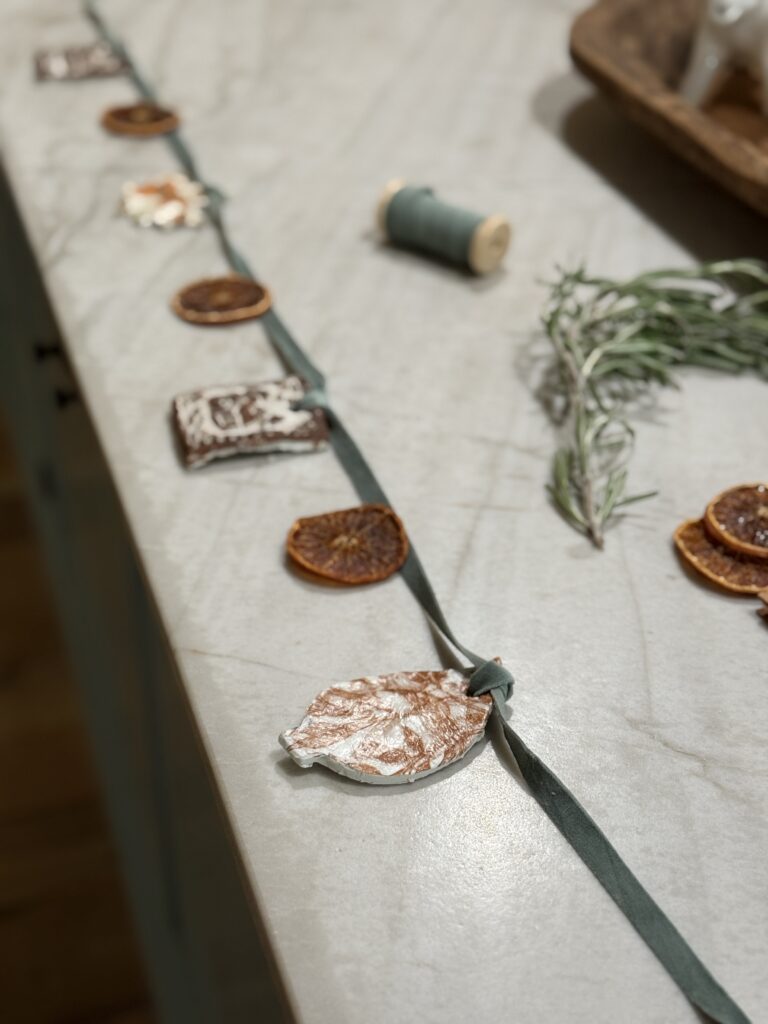 DIY Paper Napkin Thanksgiving Garland