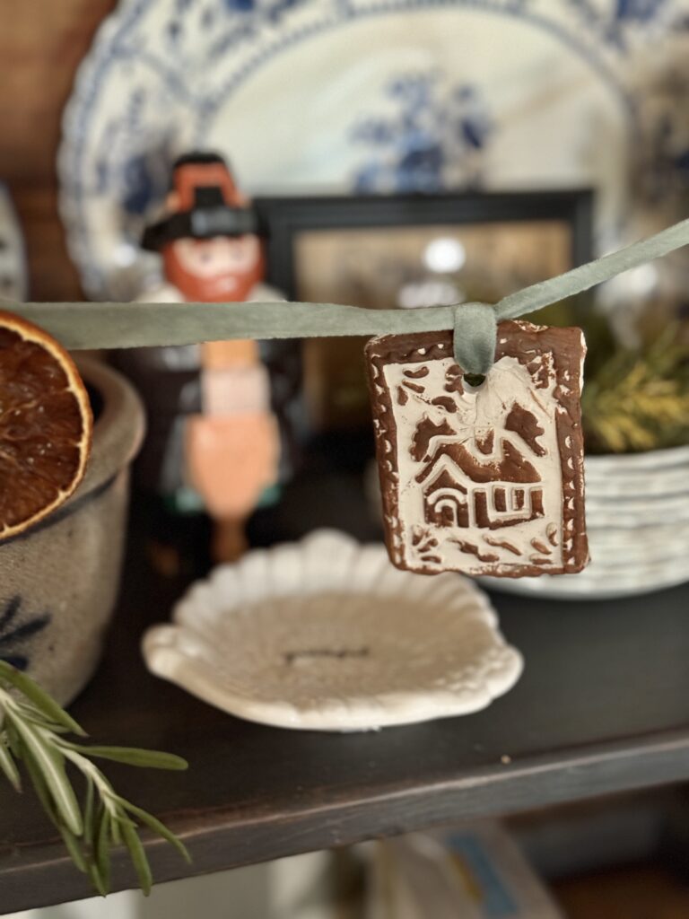 DIY Paper Napkin Thanksgiving Garland