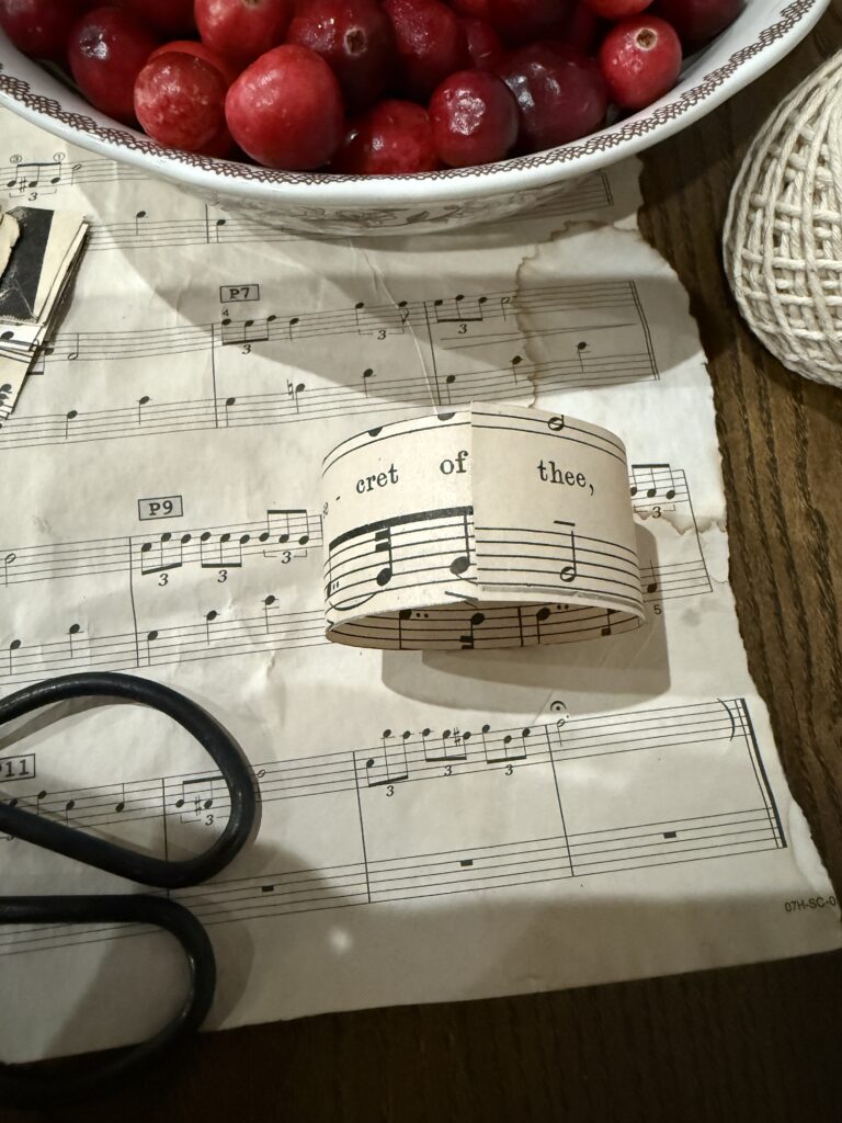 Music note paper Christmas DIy Paper Chain Garland