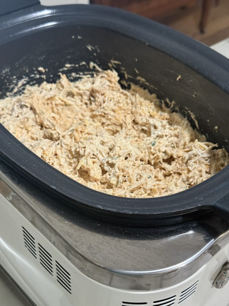 Slow-cooker Hot chicken dip