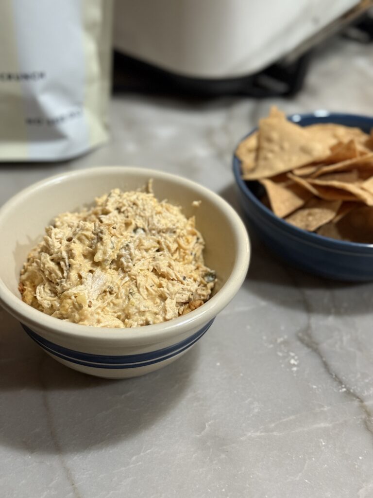 Slow-cooker Hot chicken dip