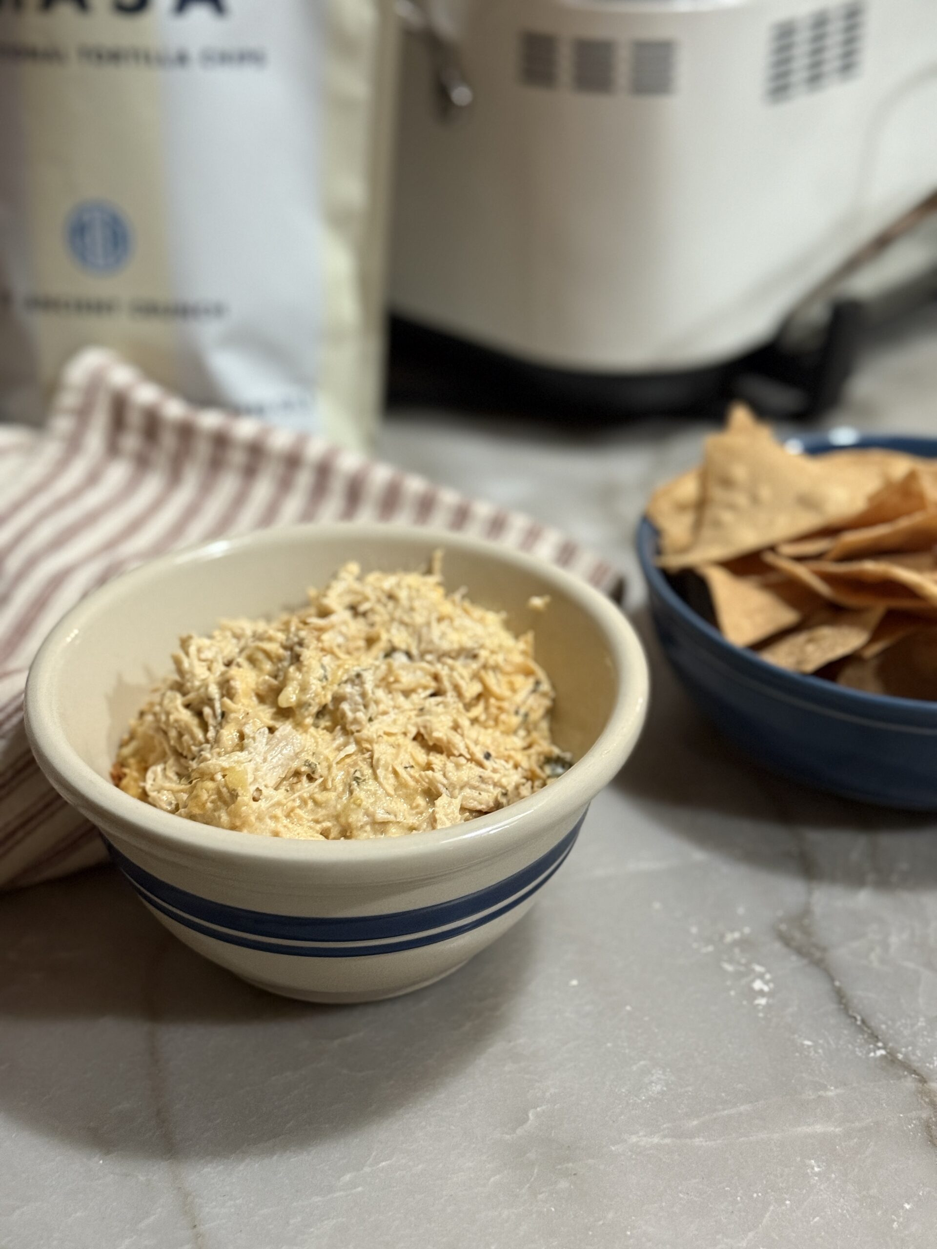 Slow-cooker Hot chicken dip