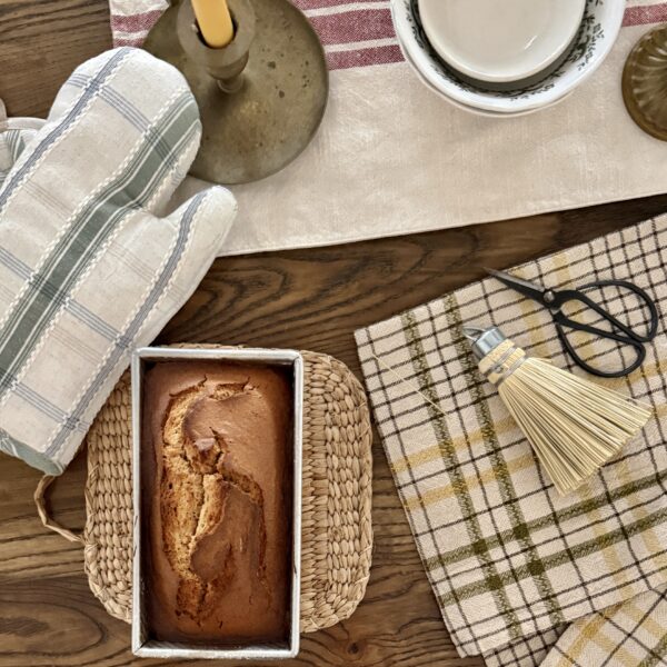 Lemon sour cream pound cake