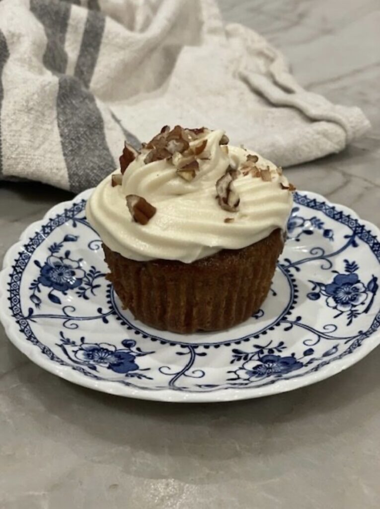Carrot cake cupcakes