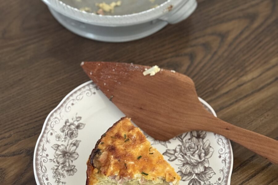 Quiche made with a hash brown crust