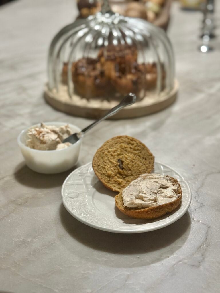 Pumpkin spice bagels
