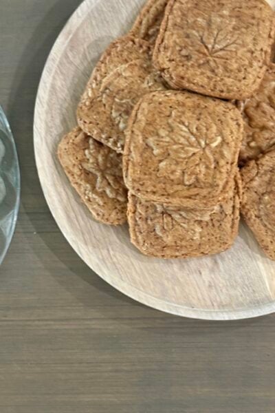 Fall spice shortbread cookies